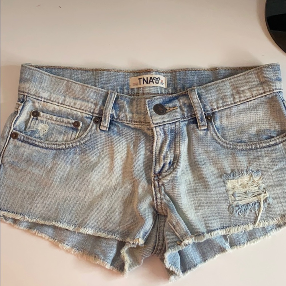 Aritzia - Blue Demin shorts (New-unworn)